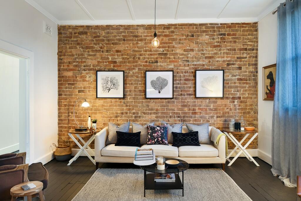 Broadway NSW Perths Hotel