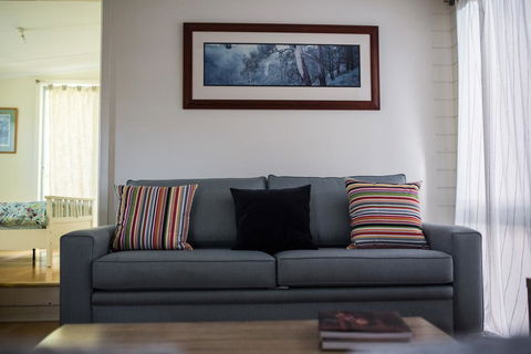 Funky Flat On Acreage - Perths Hotel 1