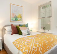 Funky Inner West Studio with Patio 20 Min from CBD - Perths Hotel