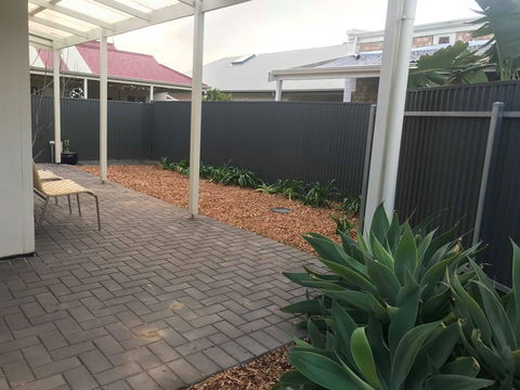 Gawler Townhouse 1 Bedroom - Perths Hotel 2