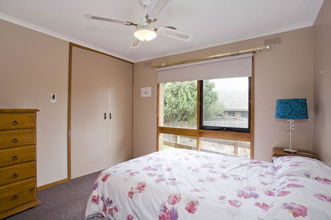 Geelong Holiday Home - Perths Hotel 1