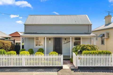 Geelong West Miner's Cottage - Perths Hotel 0