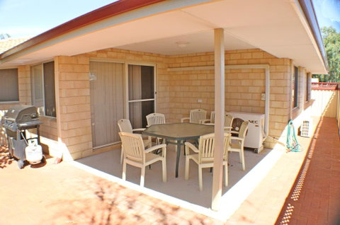 Geraldton Luxury Vacation Home - Perths Hotel 1