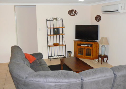 Geraldton Luxury Vacation Home - Perths Hotel 2