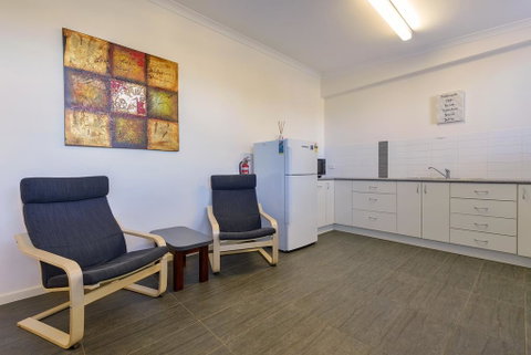 Getaway Villas Unit 38-12 - 1 Bedroom Self-Contained Accommodation - Perths Hotel 3