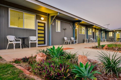 Getaway Villas Unit 38-3 - 1 Bedroom Self-Contained Accommodation - Perths Hotel 1