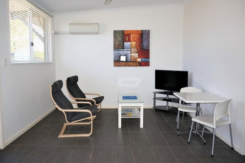Getaway Villas Unit 38-3 - 1 Bedroom Self-Contained Accommodation - Perths Hotel 3
