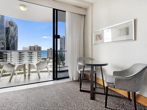 Gold Tower 8th Level Private Two Bedroom Dual Key - Perths Hotel 1