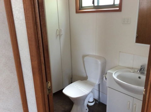 Golden Country Motel And Caravan Park - Perths Hotel 2