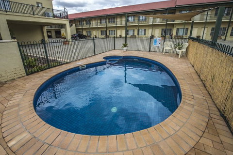Golden Guitar Motor Inn - Perths Hotel 3