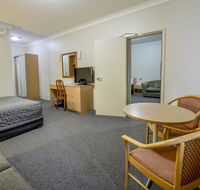 Golden Guitar Motor Inn - Perths Hotel