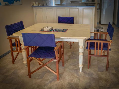 Gone Fishing - Perths Hotel 2