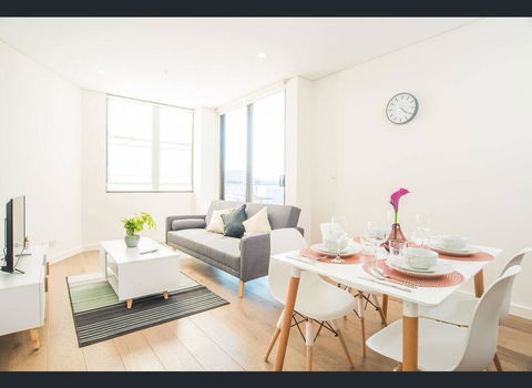Gorgeous Modern Brand New Two Bedroom Apartment With Large Lounge And Private Garden View Balcony - Perths Hotel 0