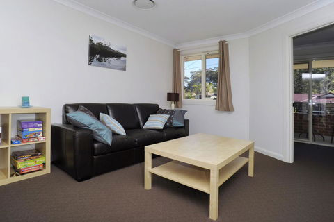 Government Rd 77 - Shoal Bay - Perths Hotel 3