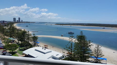 Grand Hotel Ocean View Apartment Labrador - Perths Hotel 0