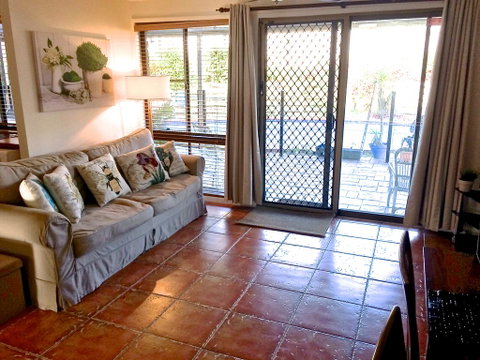 Great For Families.Pool & Kitchen - Perths Hotel 2