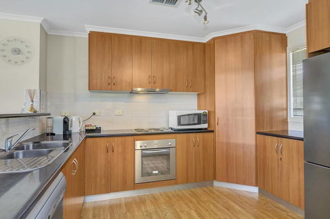 Green Reef Beach House - Perths Hotel 2