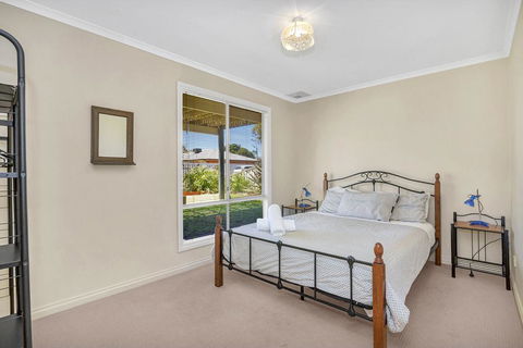 Green Reef Beach House - Perths Hotel 1