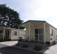 Gum Tree Caravan Park - Perths Hotel