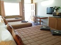 Book Guyra Accommodation Vacations Perths Hotel Perths Hotel