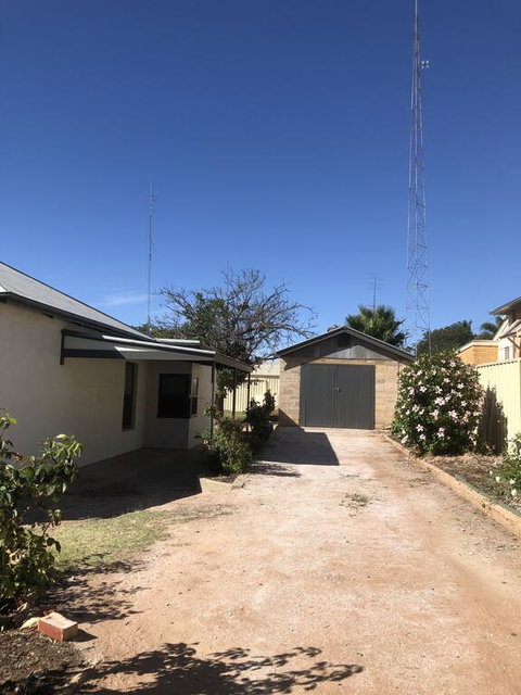 Happy Hours - Perths Hotel 1