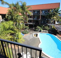 Hawaiian Gardens - Unit 3 - Perths Hotel