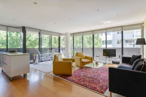 HAZEL Chapel St Socialite. Pool, Spa & Gym - Perths Hotel 0