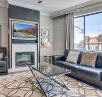 Head For The Hills At Charming Mountain Apartment - Perths Hotel