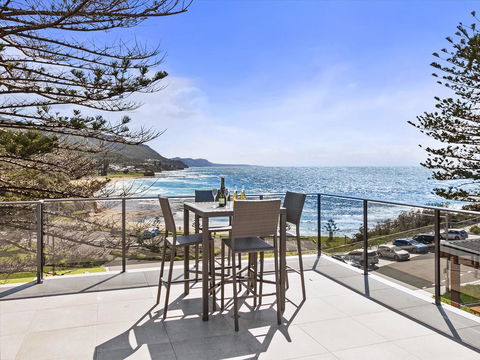 Headlands Austinmer Beach - Perths Hotel 2