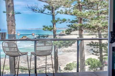 Headlands Austinmer Beach - Perths Hotel 1