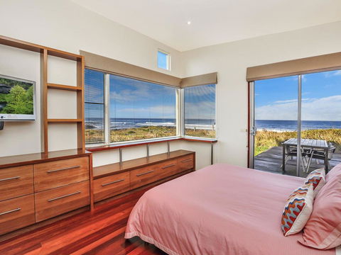 HEARN'S BEACHSIDE VILLA 9 - Perths Hotel 3
