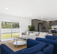 Heartland and Burrows - 450m to beach - Perths Hotel