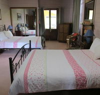 Henry's Cottage - Perths Hotel