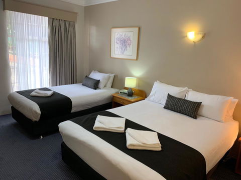 Heritage Motor Inn Goulburn - Perths Hotel 1