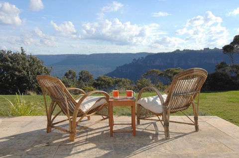 Highview - Perths Hotel 0