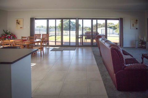 Highview On Victoria Coffin Bay - Perths Hotel 3