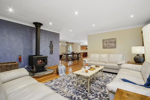Hilldo - Lovely Mountainside Accommodation - Perths Hotel 1