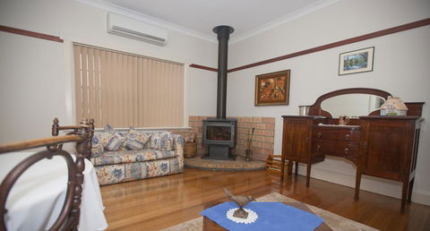 Hillside Cottage - Perths Hotel 3
