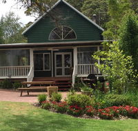 Hillview Chalet