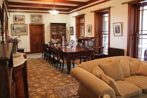 Historic Merryville Homestead - Perths Hotel 2