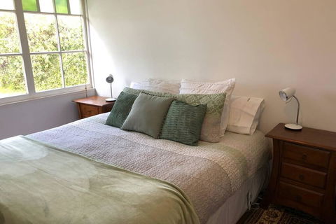Hobart Beach Front Cottage - Perths Hotel 3