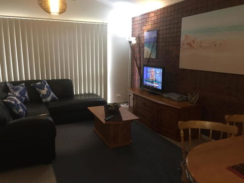 Holiday Home In The Heart Of Anglesea - Perths Hotel 3