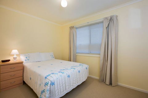 Holidays At Hollydene - Perths Hotel 1