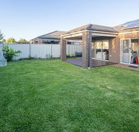 Homely Getaways in Central Pakenham - Pet Friendly - Perths Hotel