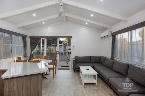 Horsham Riverside Caravan Park - Perths Hotel 0