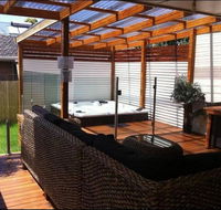 Island Living - Perths Hotel
