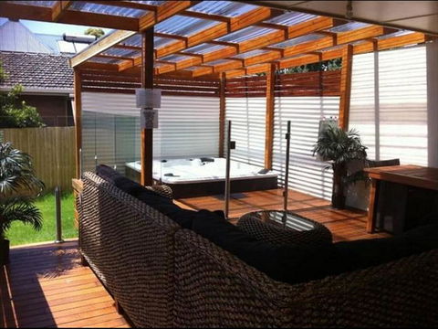 Island Living - Perths Hotel 0