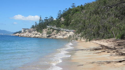 Island View Unit 2 / 40 Marine Parade - Perths Hotel 2