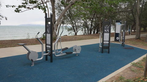 Island View Unit 2 / 40 Marine Parade - Perths Hotel 0