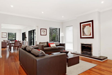 Jacarandas Parkview - Perths Hotel 2